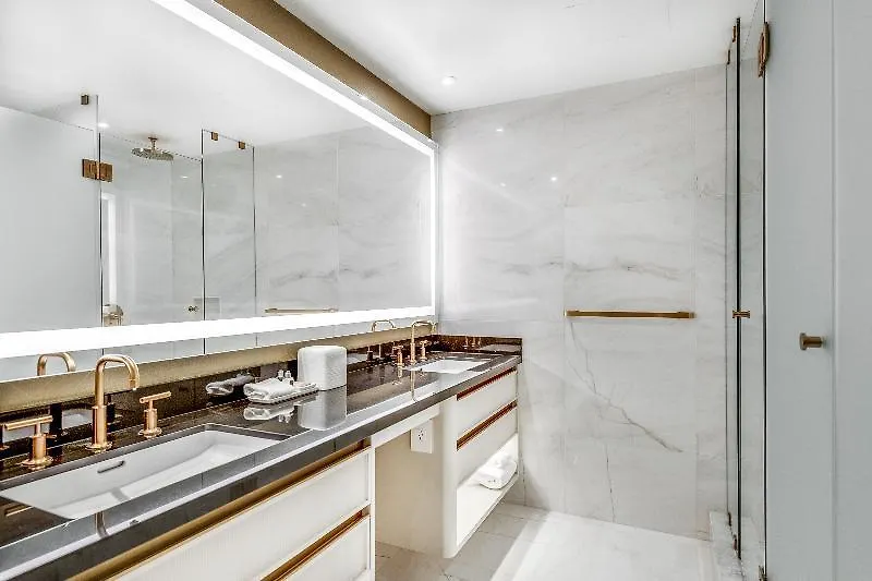 Azur Legacy Collection Hotel Vancouver
