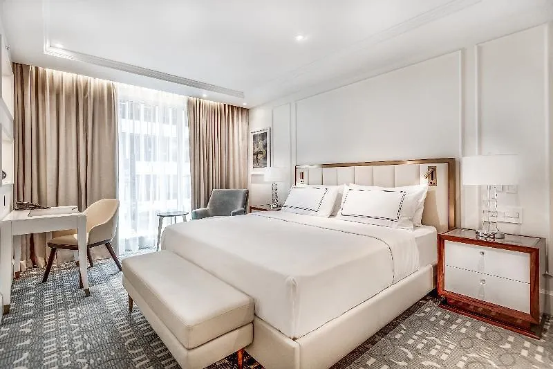 Azur Legacy Collection Hotel Vancouver